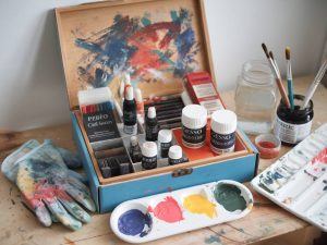 Coffret DIY Cultura ou kit de peinture Pébéo pour développer leur créativité